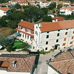 Casa Garibaldi ברטוניגלה