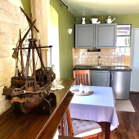 Casa Garibaldi 3* بروتونيغلا